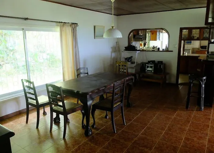 Anum Cara * Mahe Island