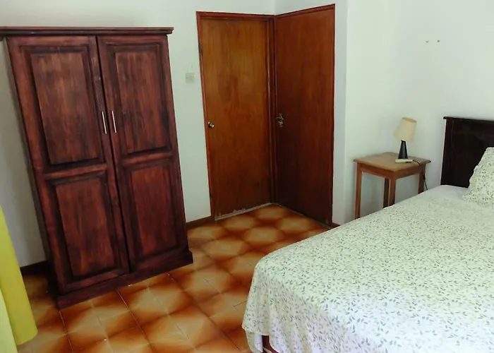 Anum Cara Guest house Mahe Island